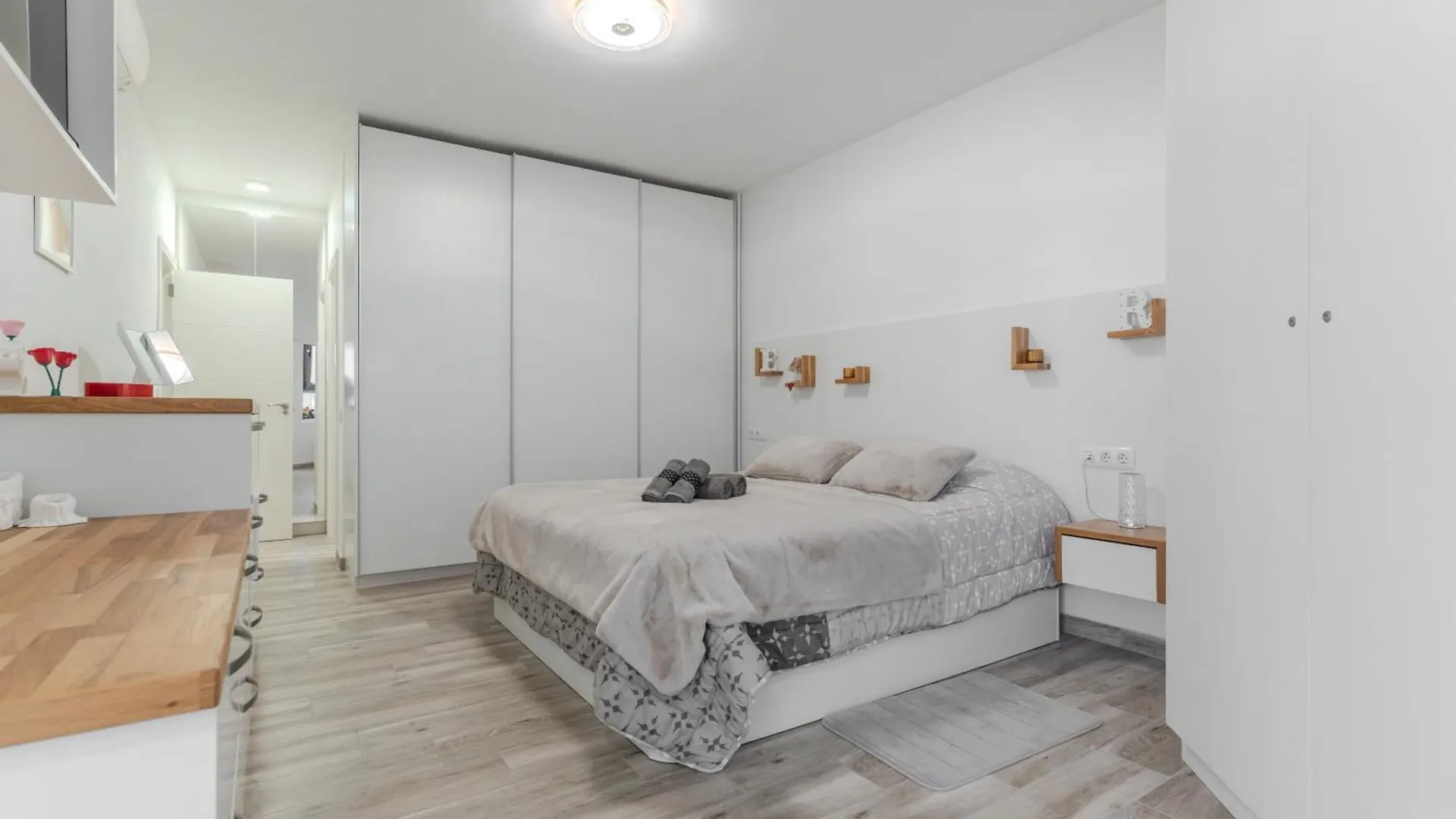 Luxury 2 Bedrooms Apartment Norton With Amazing Views In Коста-дель-Силенцио