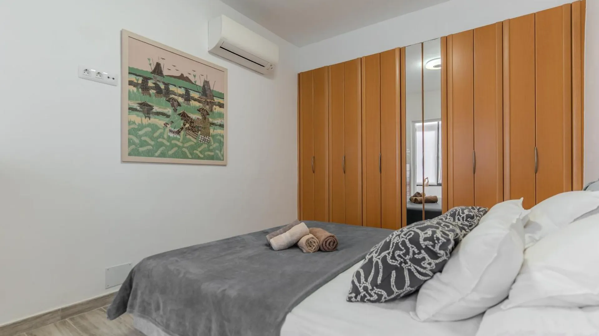 Luxury 2 Bedrooms Apartment Norton With Amazing Views In Коста-дель-Силенцио