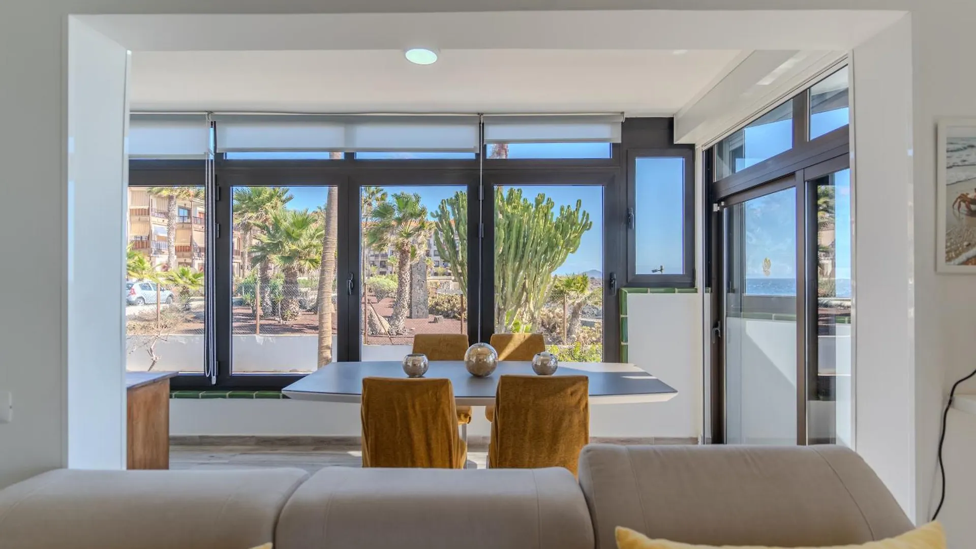 Luxury 2 Bedrooms Apartment Norton With Amazing Views In Коста-дель-Силенцио