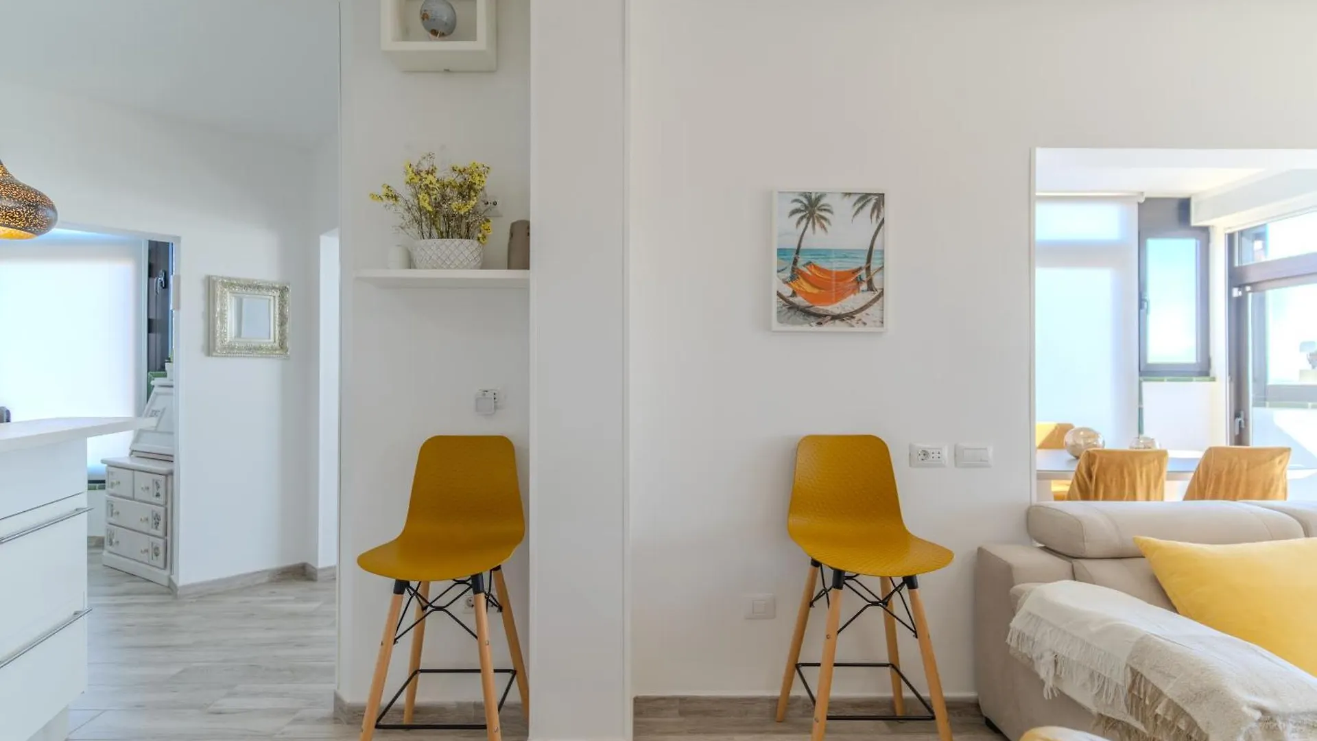 Luxury 2 Bedrooms Apartment Norton With Amazing Views In Коста-дель-Силенцио