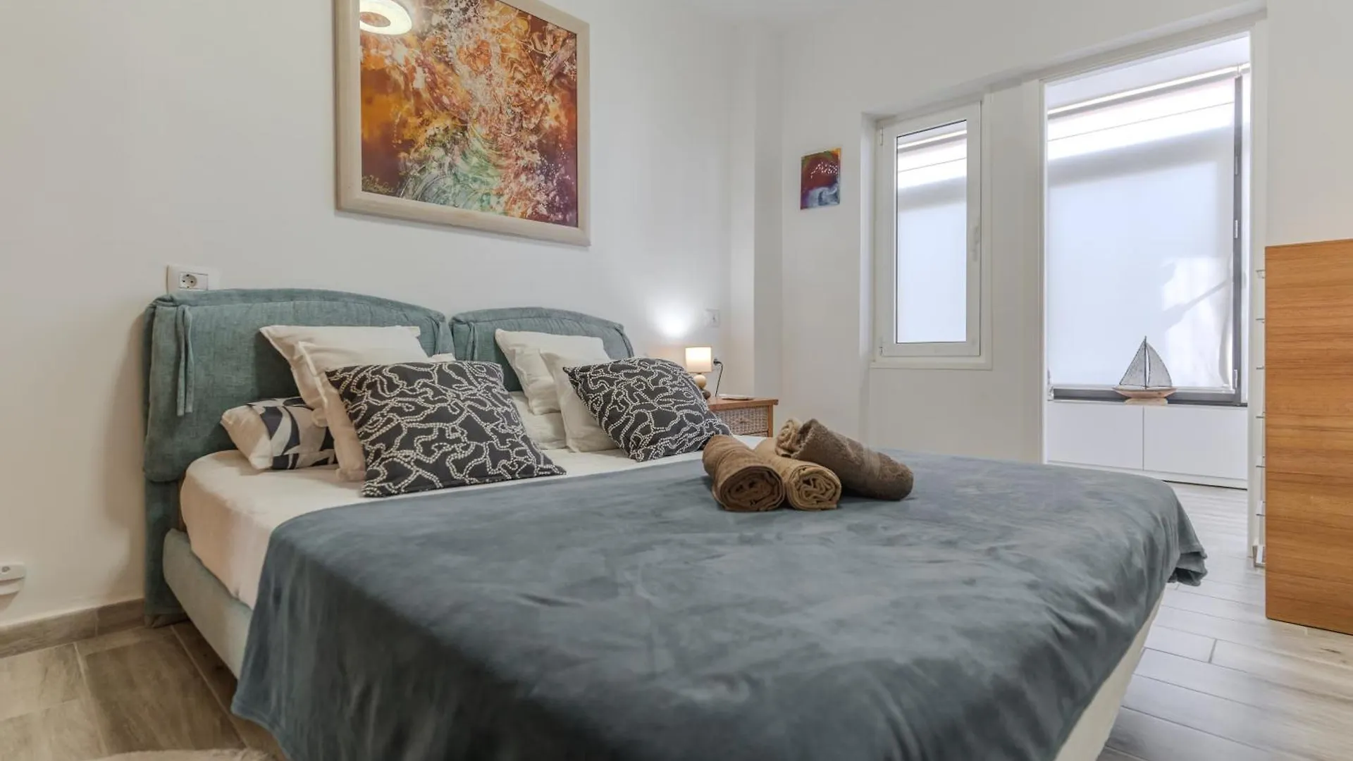 Luxury 2 Bedrooms Apartment Norton With Amazing Views In Коста-дель-Силенцио Испания