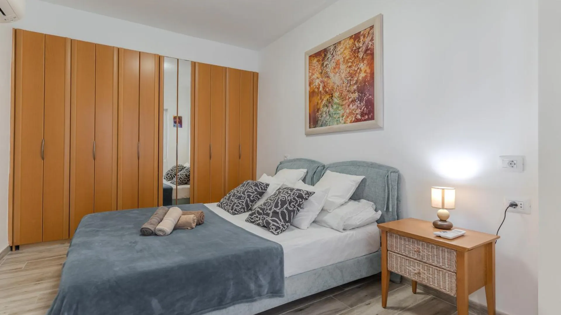 Luxury 2 Bedrooms Apartment Norton With Amazing Views In Коста-дель-Силенцио 0*,  Испания