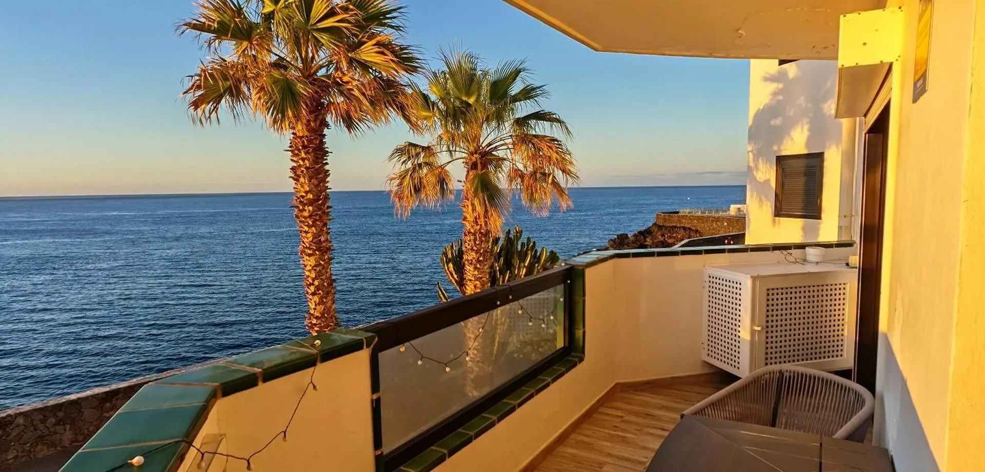 Luxury 2 Bedrooms Apartment Norton With Amazing Views In Коста-дель-Силенцио