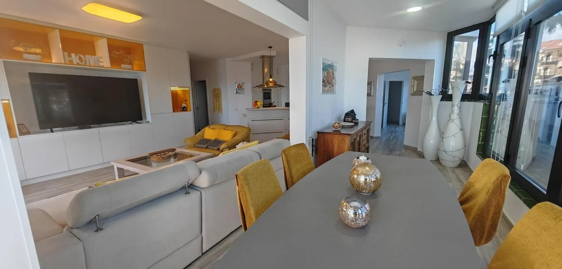 Luxury 2 Bedrooms Apartment Norton With Amazing Views In Коста-дель-Силенцио
